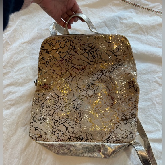 JANE MARIE Metallic Tan Leather Backpack - Picture 6 of 11